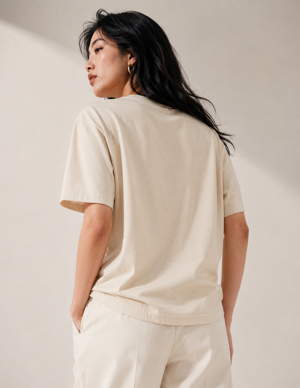 Women’s cream oversized cotton T-shirt with crew neck and short sleeves